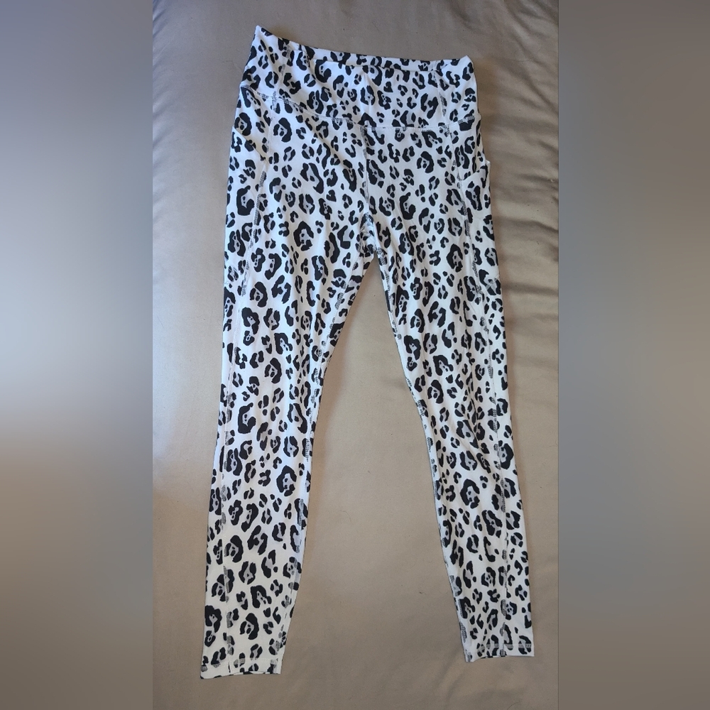 Fabletics Snow Leopard Leggings